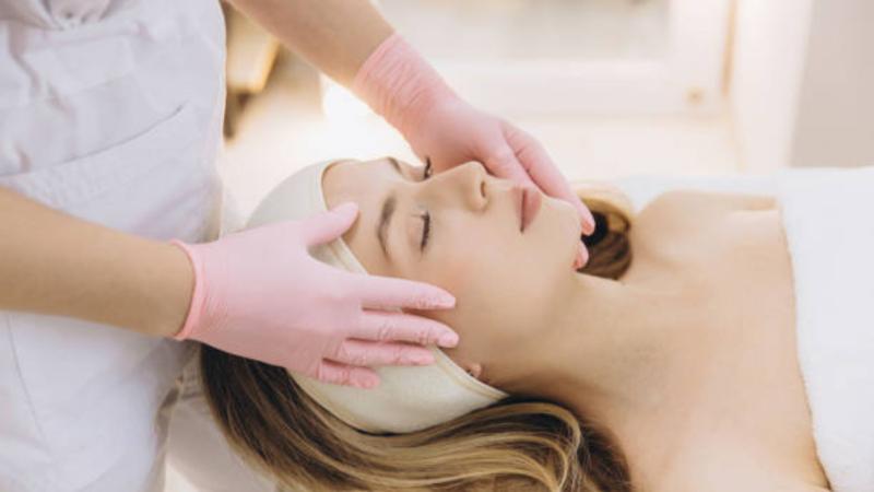 Microagulhamento Facial: Transforme Sua Pele com Valor e Ciência